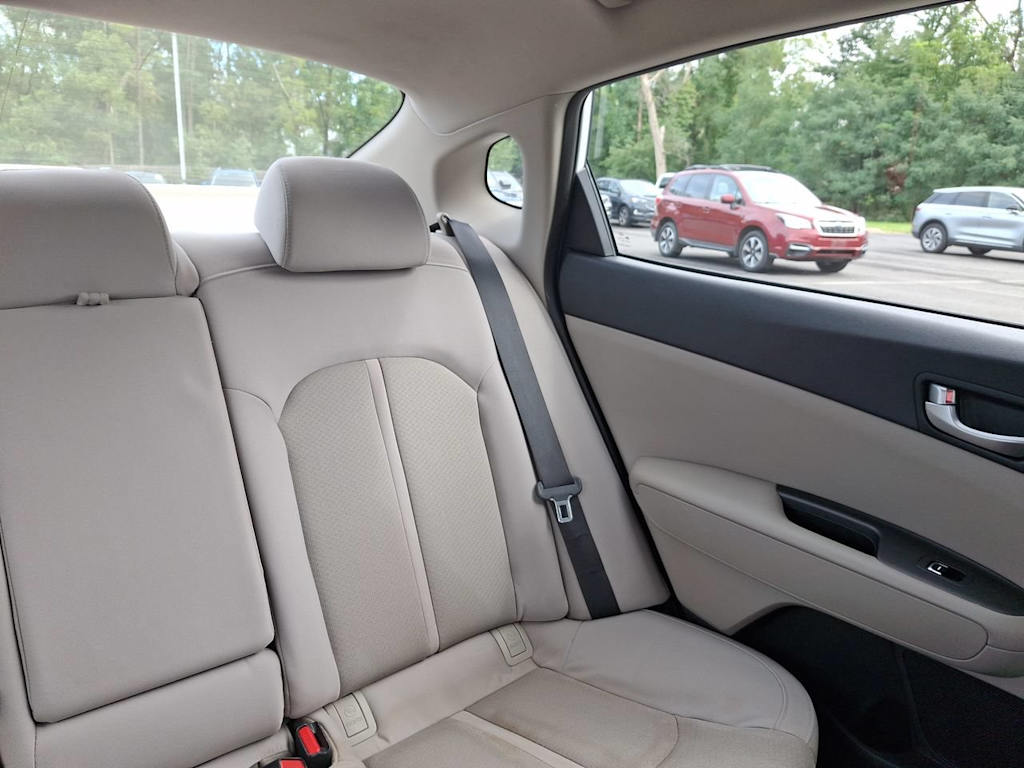 Thumbnail: 2016 Kia Optima - 23