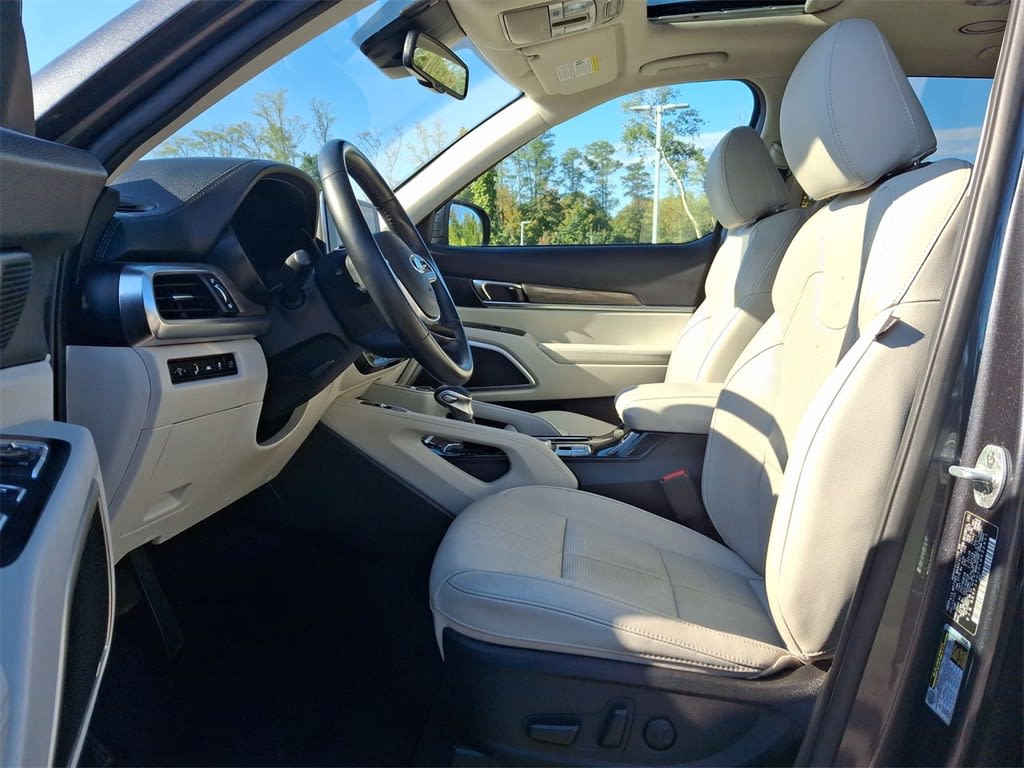 Thumbnail: 2020 Kia Telluride - 25