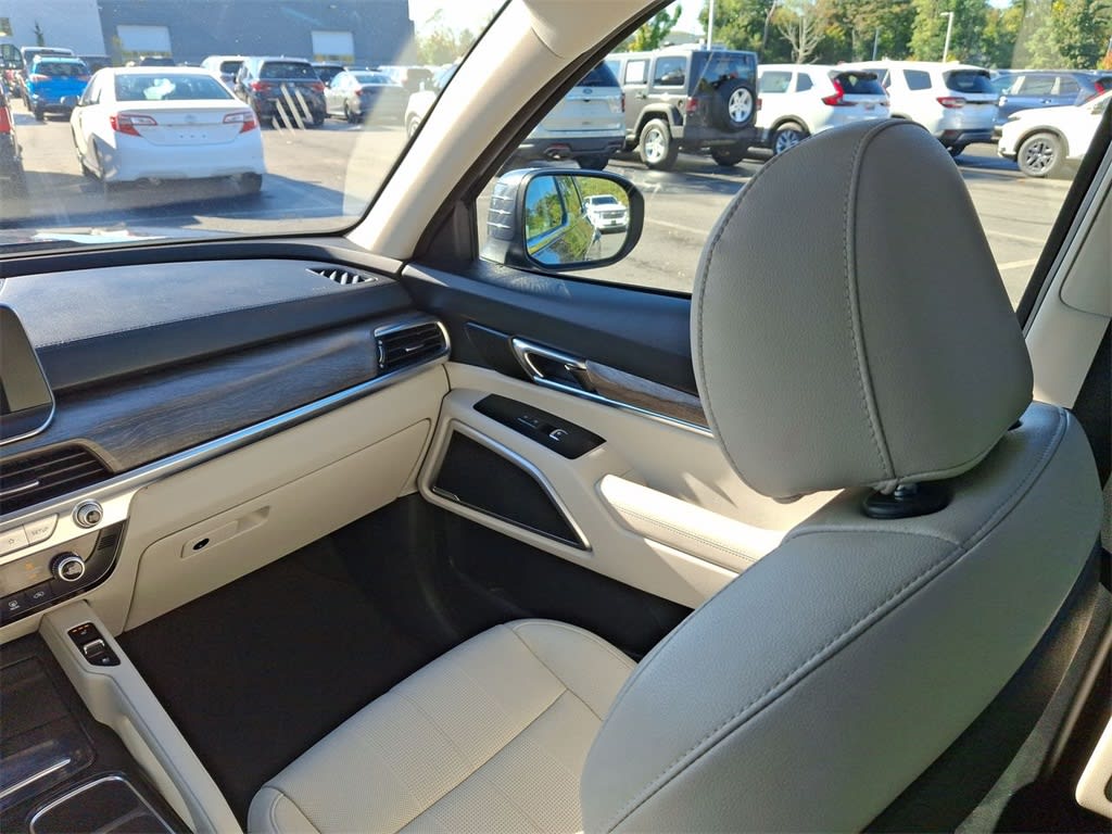 Thumbnail: 2020 Kia Telluride - 22