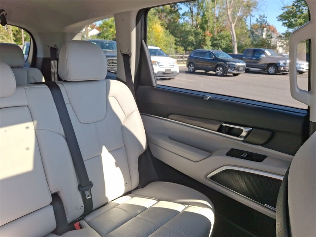 Thumbnail: 2020 Kia Telluride - 23