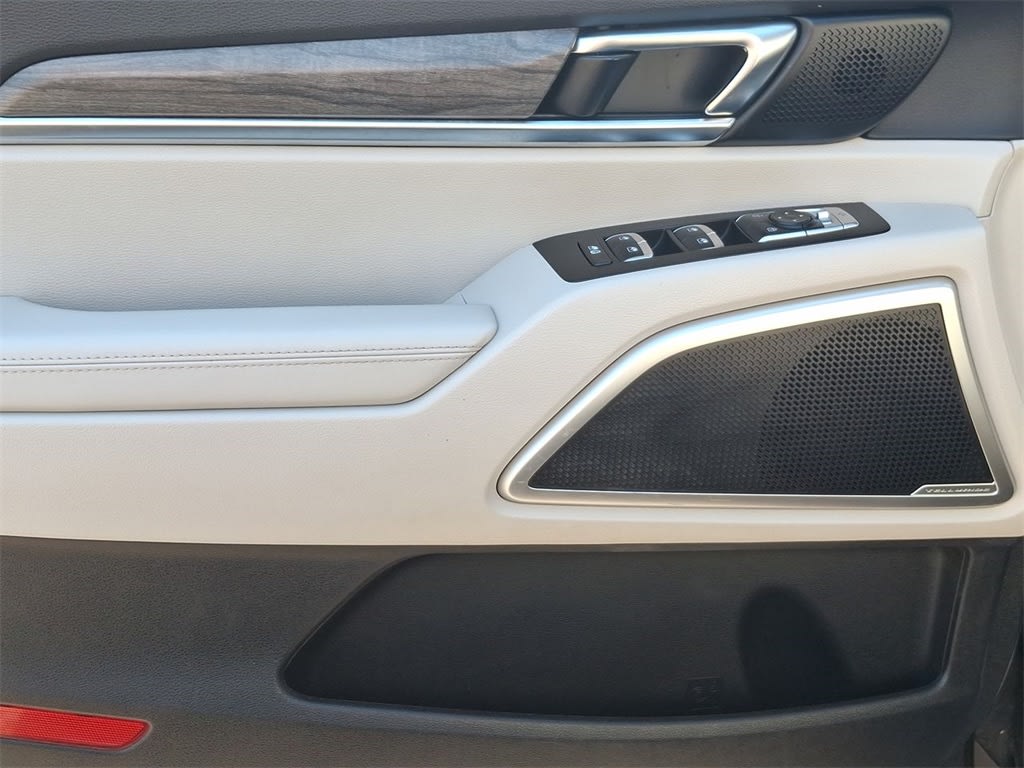 Thumbnail: 2020 Kia Telluride - 24