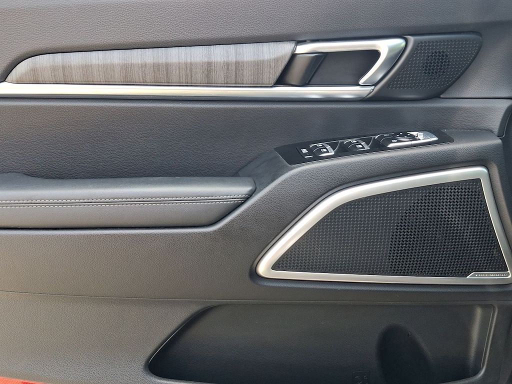 Thumbnail: 2023 Kia Telluride - 23