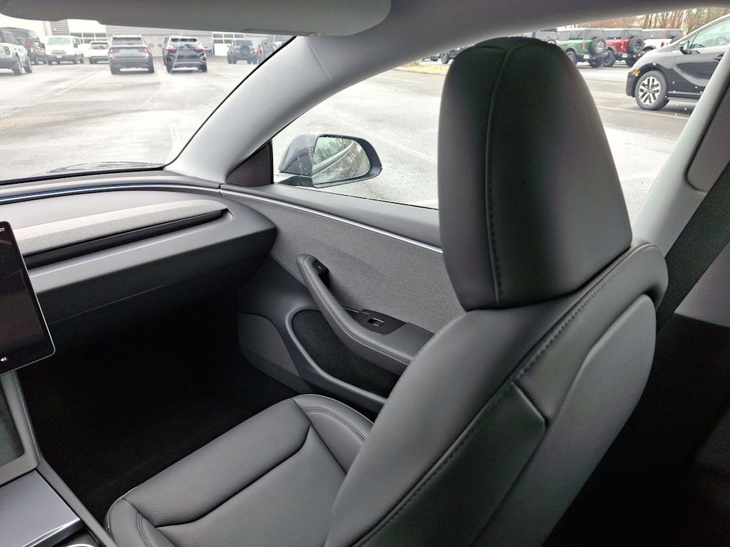 Thumbnail: 2026 Tesla Model 3 - 9