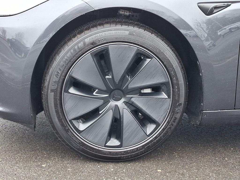 Thumbnail: 2026 Tesla Model 3 - 6