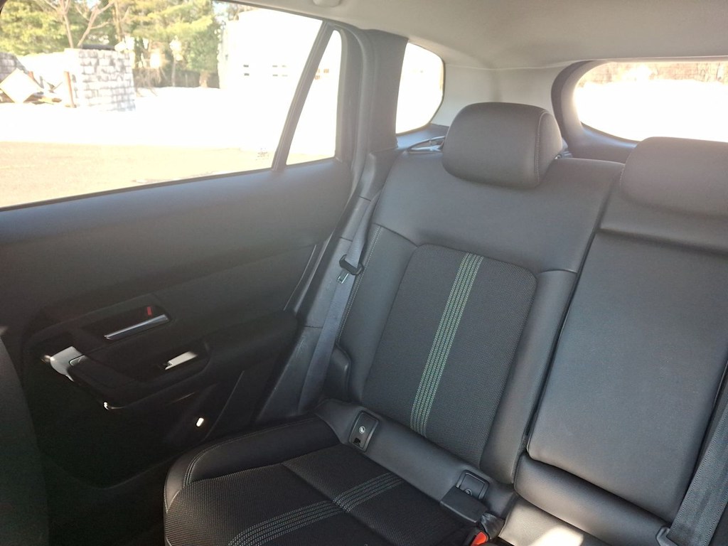 Thumbnail: 2025 Mazda CX-50 - 8