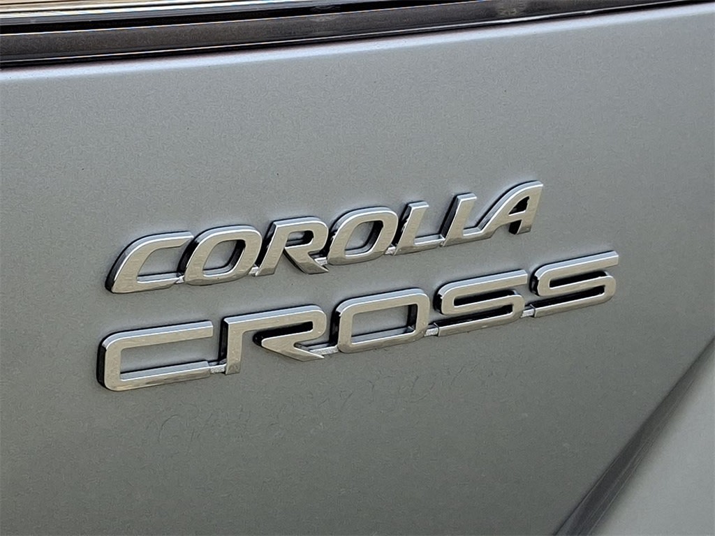 2023 Toyota Corolla Cross L 6