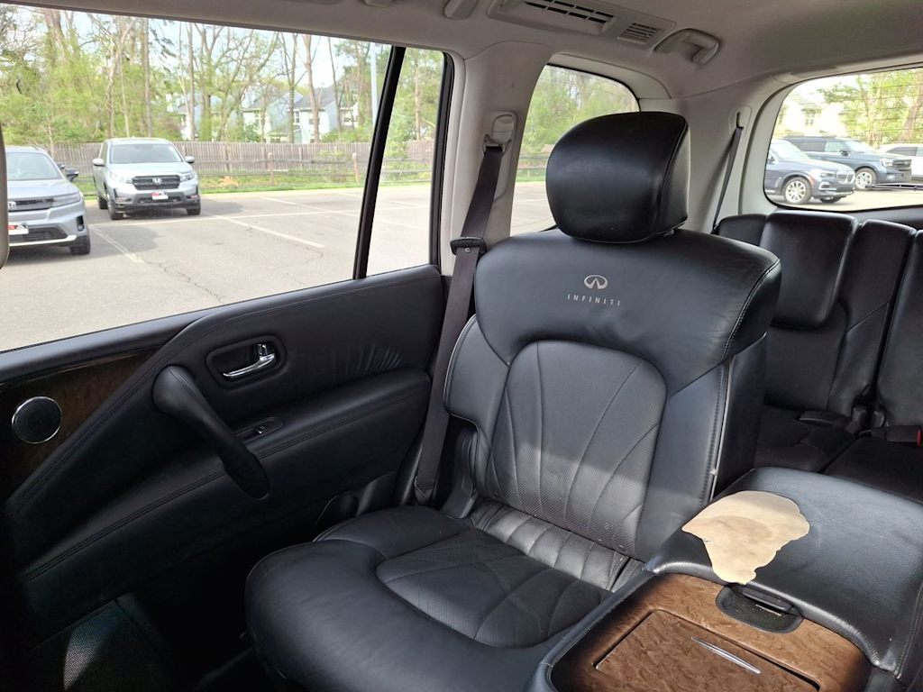 Thumbnail: 2014 INFINITI QX80 - 10