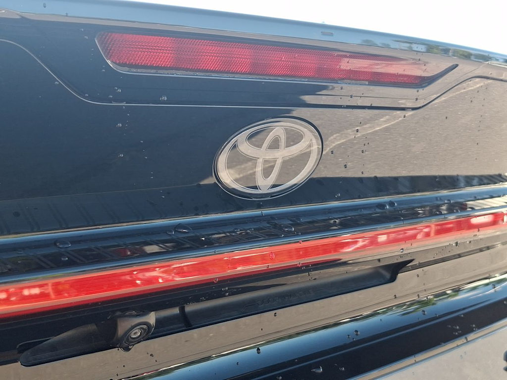 Thumbnail: 2023 Toyota Prius - 5