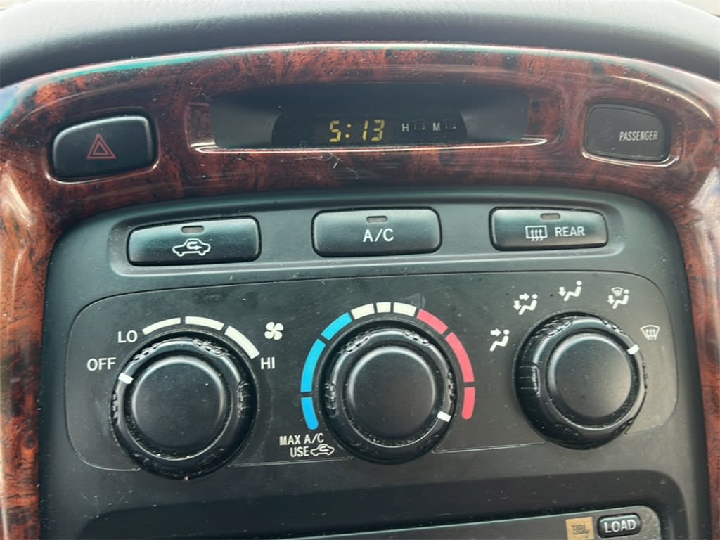 2005 Toyota Highlander Base 21