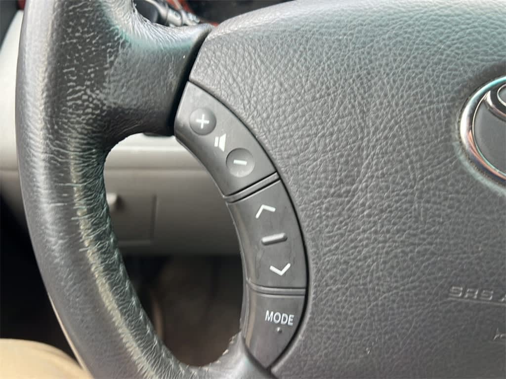 2005 Toyota Highlander Base 19