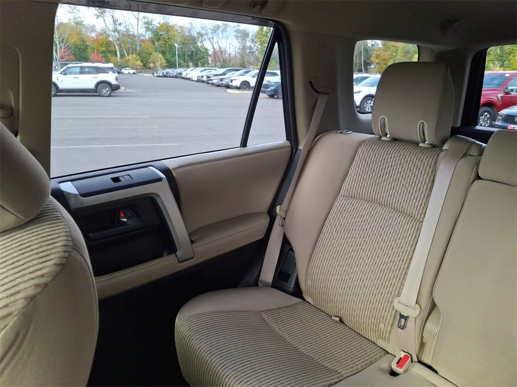 Thumbnail: 2013 Toyota 4Runner - 10