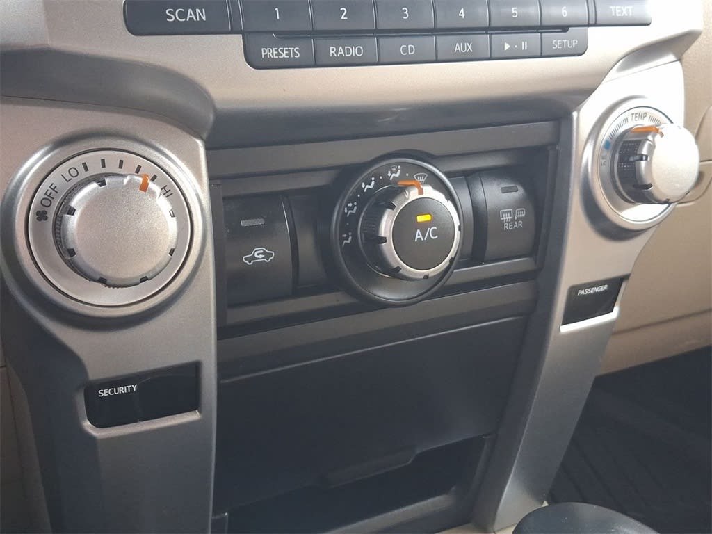 Thumbnail: 2013 Toyota 4Runner - 27