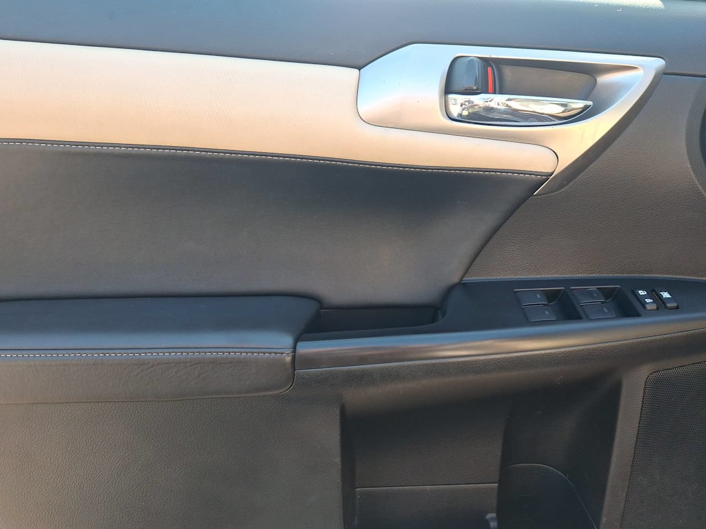 Thumbnail: 2015 Lexus CT - 23