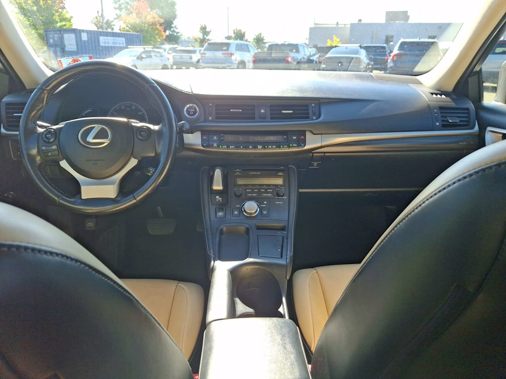 Thumbnail: 2015 Lexus CT - 2