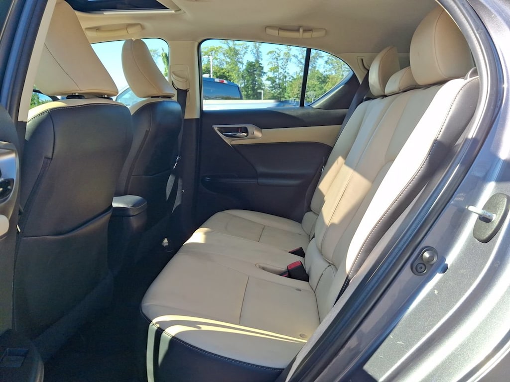 Thumbnail: 2015 Lexus CT - 28