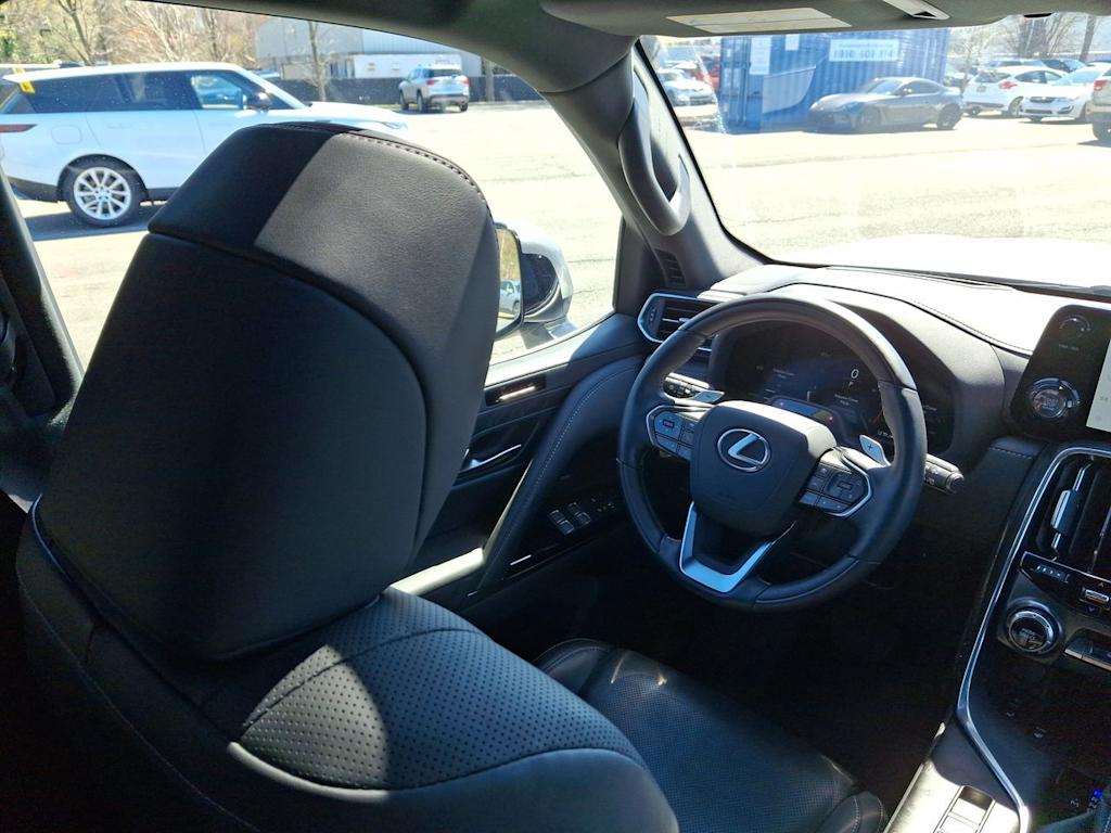 Thumbnail: 2025 Lexus ES - 7