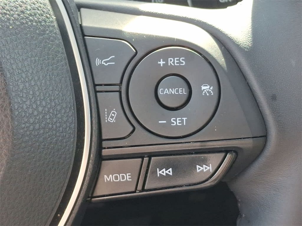 Thumbnail: 2019 Toyota RAV4 - 27