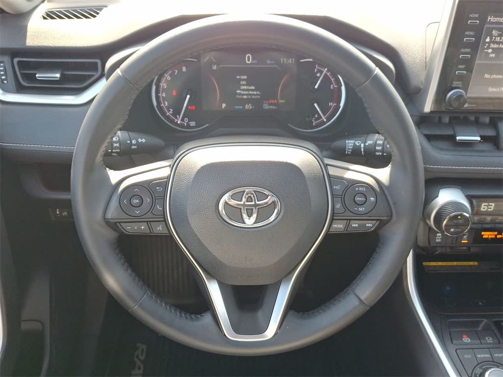 Thumbnail: 2019 Toyota RAV4 - 10