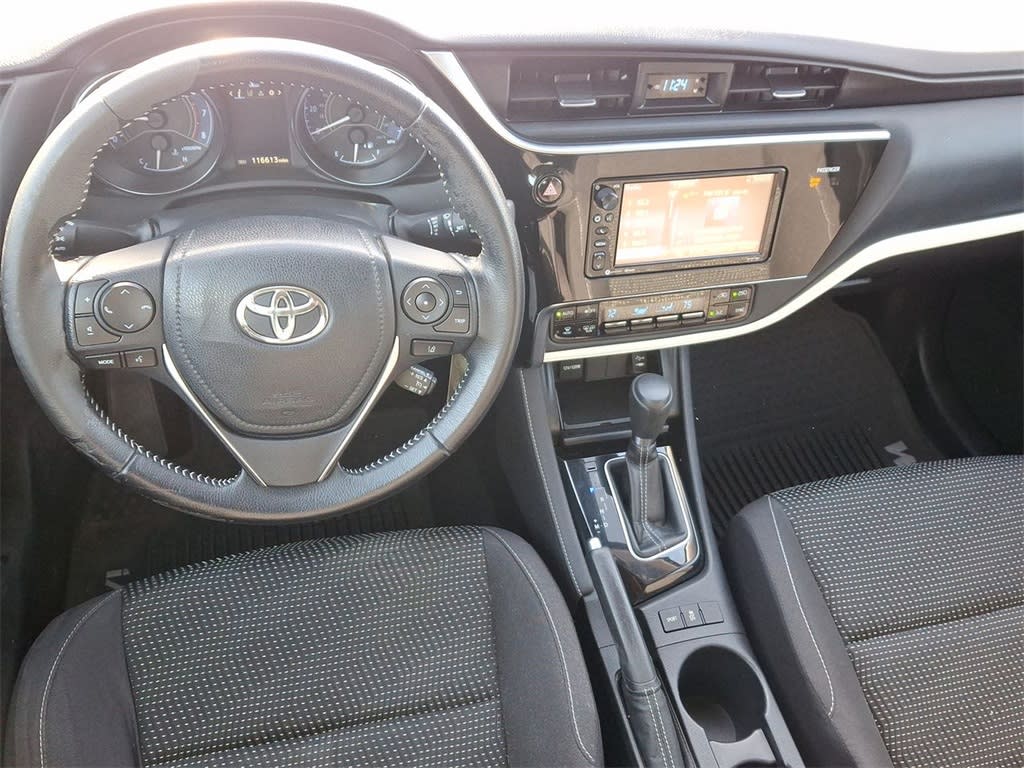 2017 Toyota Corolla iM Base 2