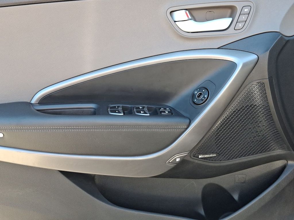 Thumbnail: 2016 Hyundai Santa Fe - 23