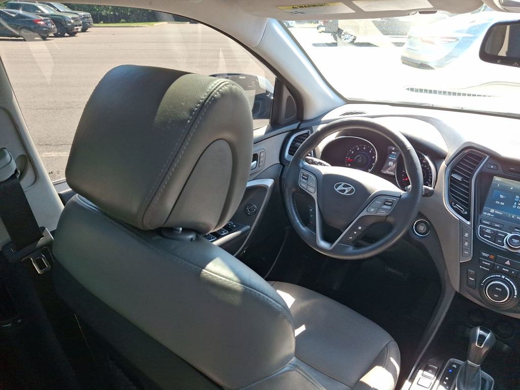 Thumbnail: 2016 Hyundai Santa Fe - 11