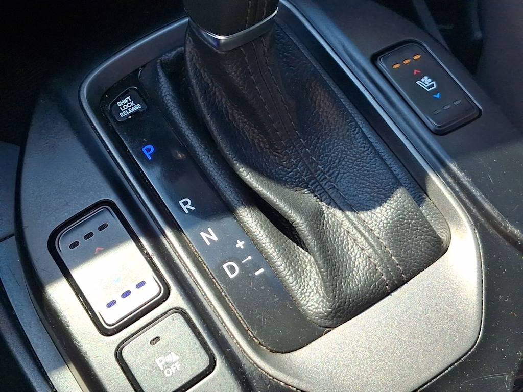 Thumbnail: 2016 Hyundai Santa Fe - 27