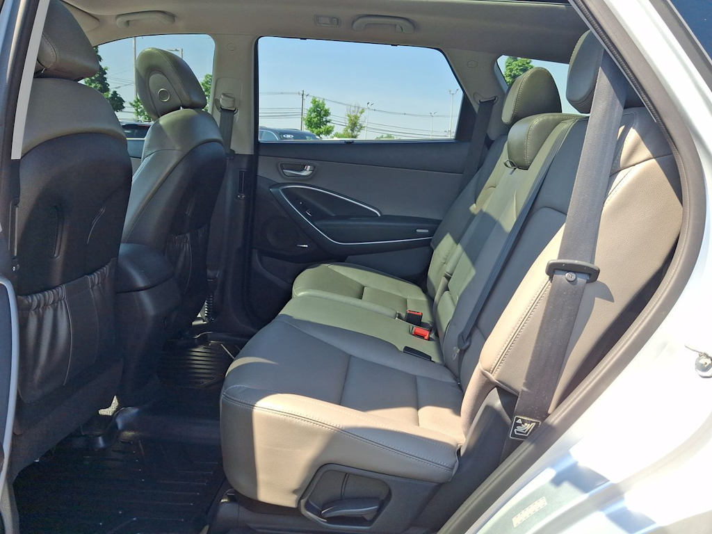 Thumbnail: 2016 Hyundai Santa Fe - 28