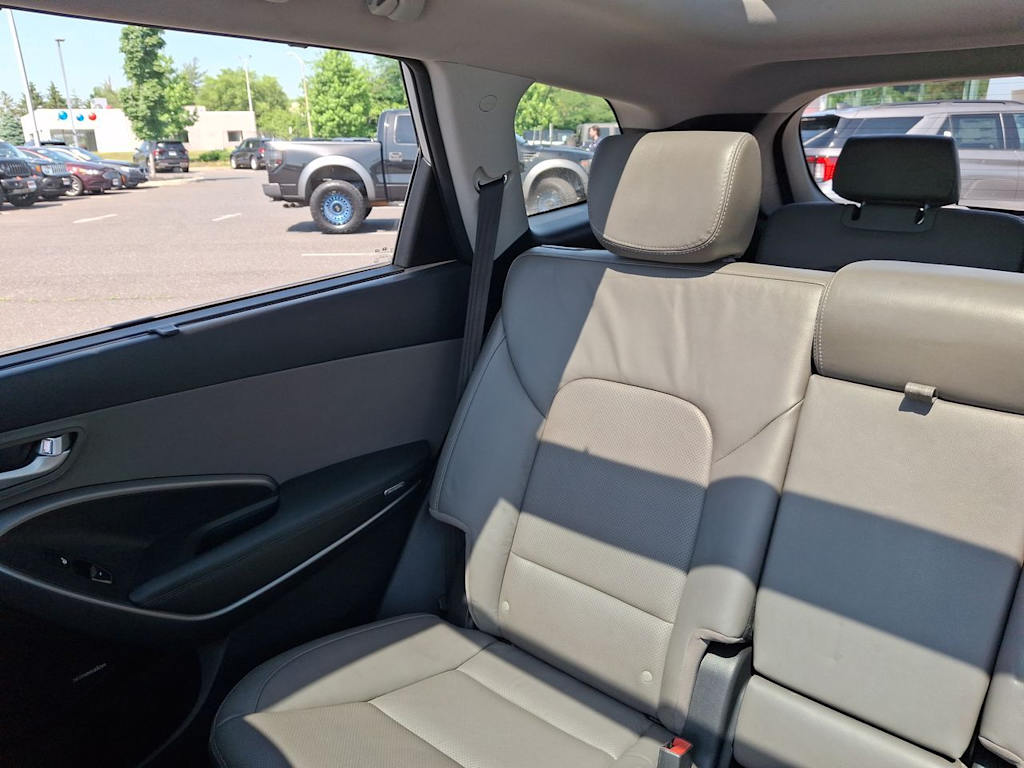 Thumbnail: 2016 Hyundai Santa Fe - 10