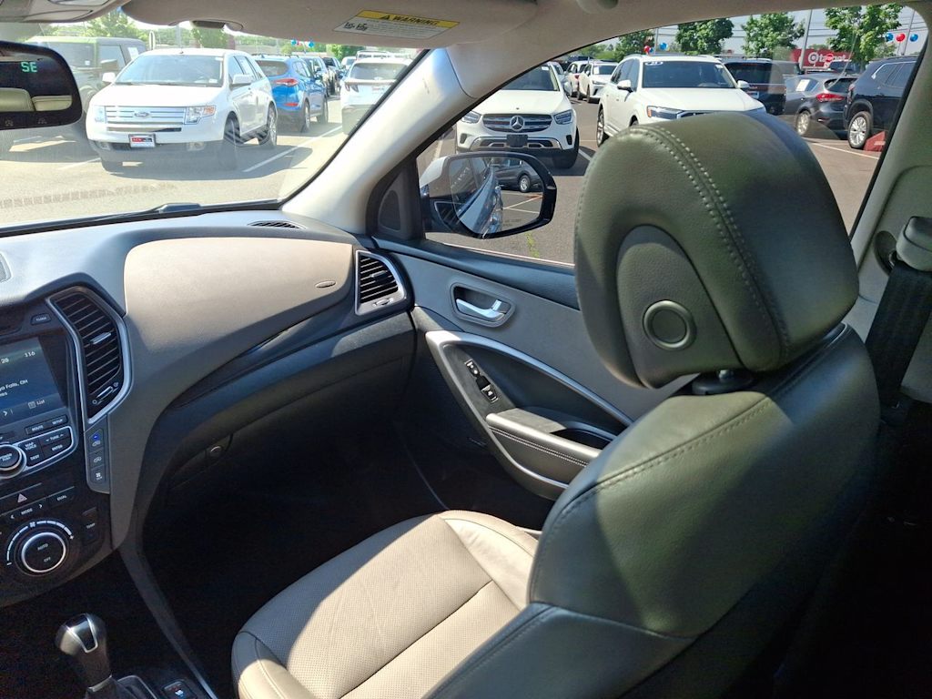 Thumbnail: 2016 Hyundai Santa Fe - 7