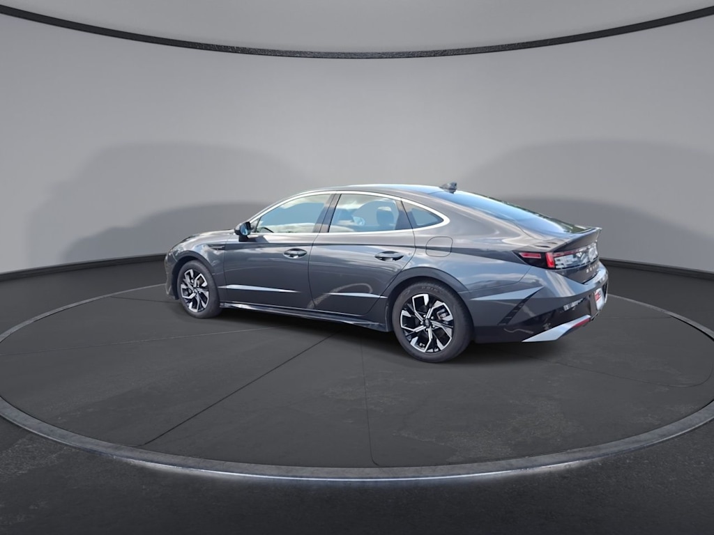 Thumbnail: 2024 Hyundai Sonata - 16