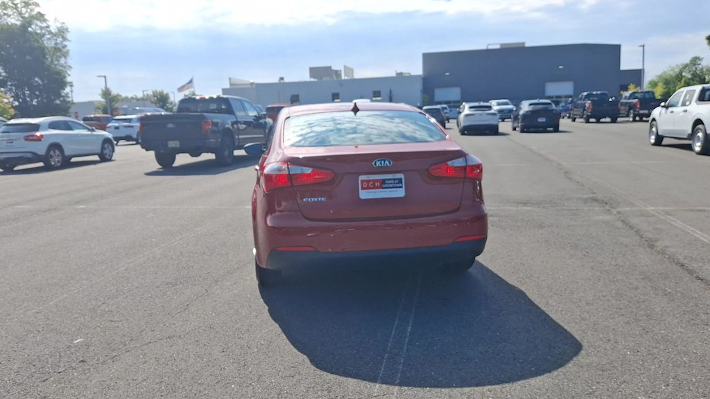 Thumbnail: 2016 Kia Forte - 18