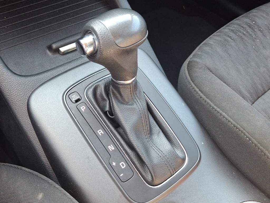 Thumbnail: 2016 Kia Forte - 13