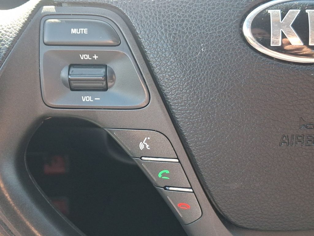 Thumbnail: 2016 Kia Forte - 25