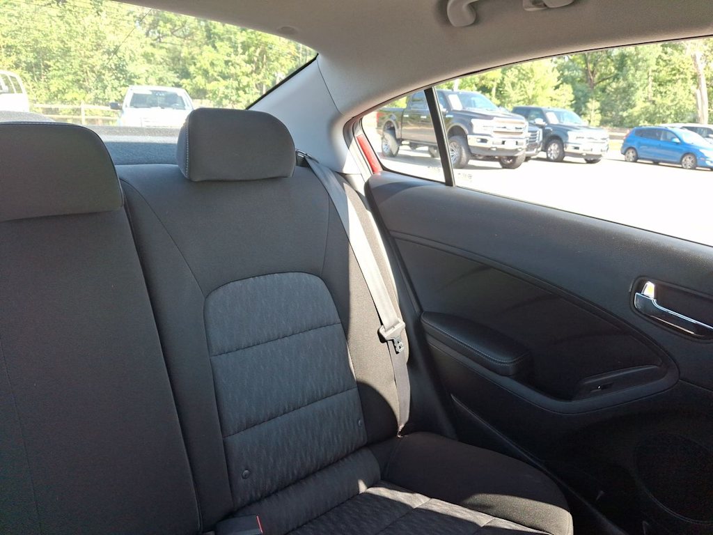 Thumbnail: 2016 Kia Forte - 23
