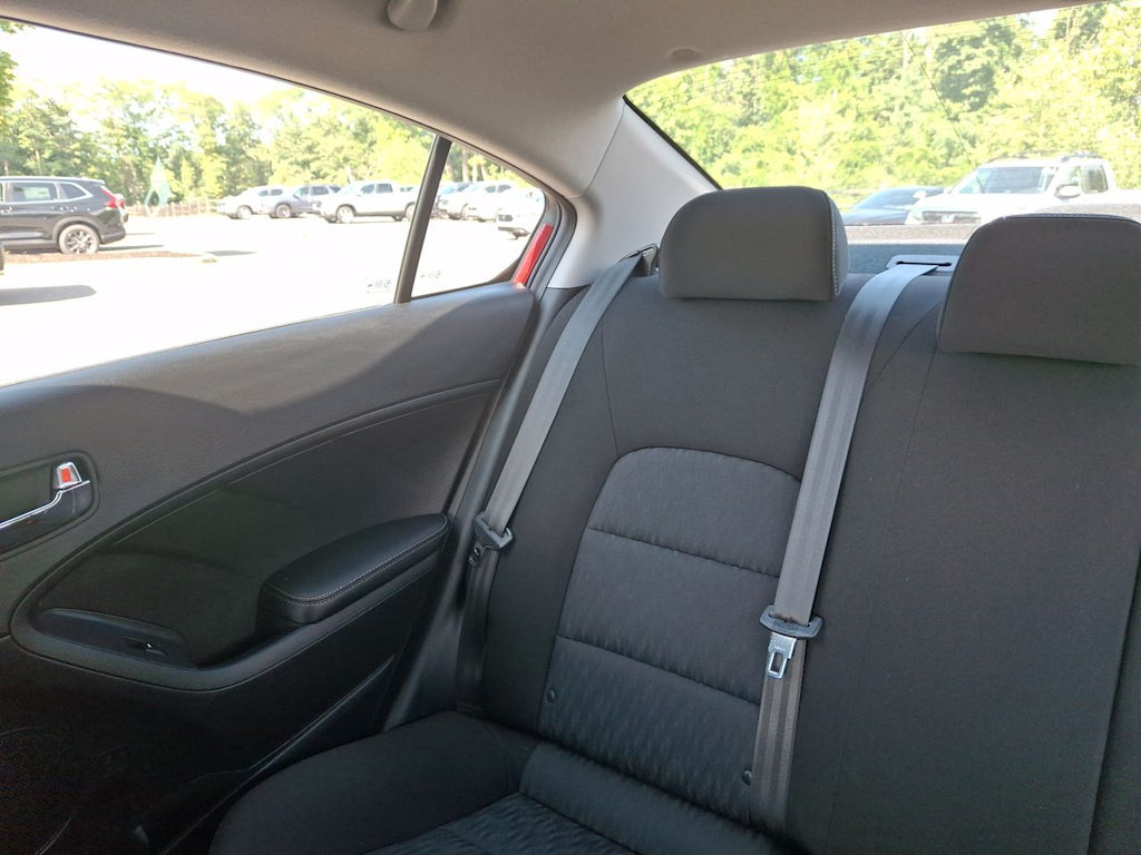Thumbnail: 2016 Kia Forte - 9