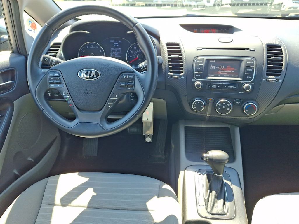 Thumbnail: 2015 Kia Forte - 12