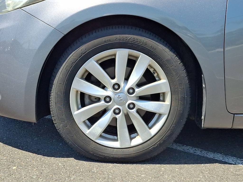 Thumbnail: 2015 Kia Forte - 6
