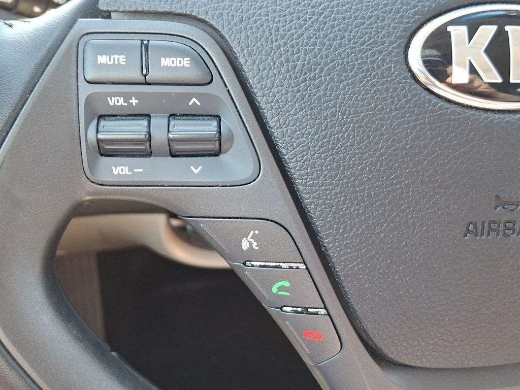 Thumbnail: 2015 Kia Forte - 26
