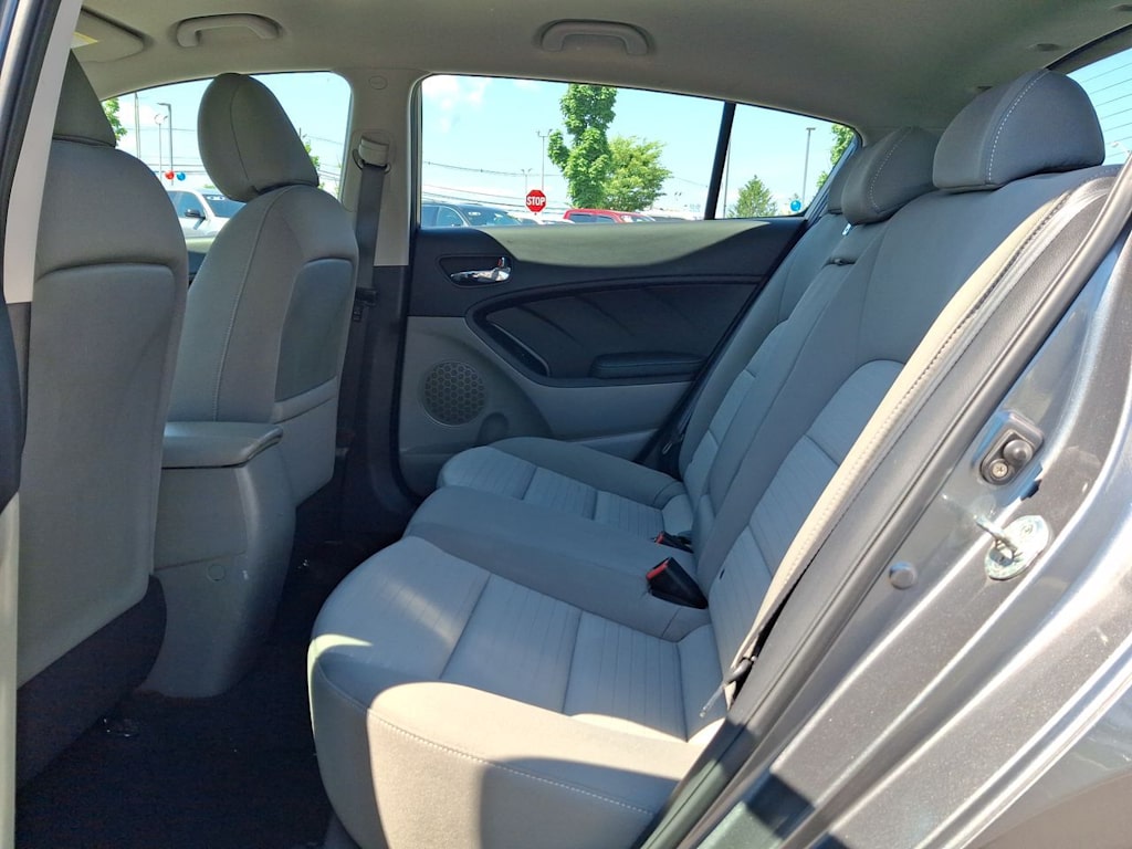 Thumbnail: 2015 Kia Forte - 29