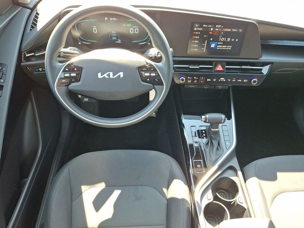Thumbnail: 2026 Kia Niro - 12