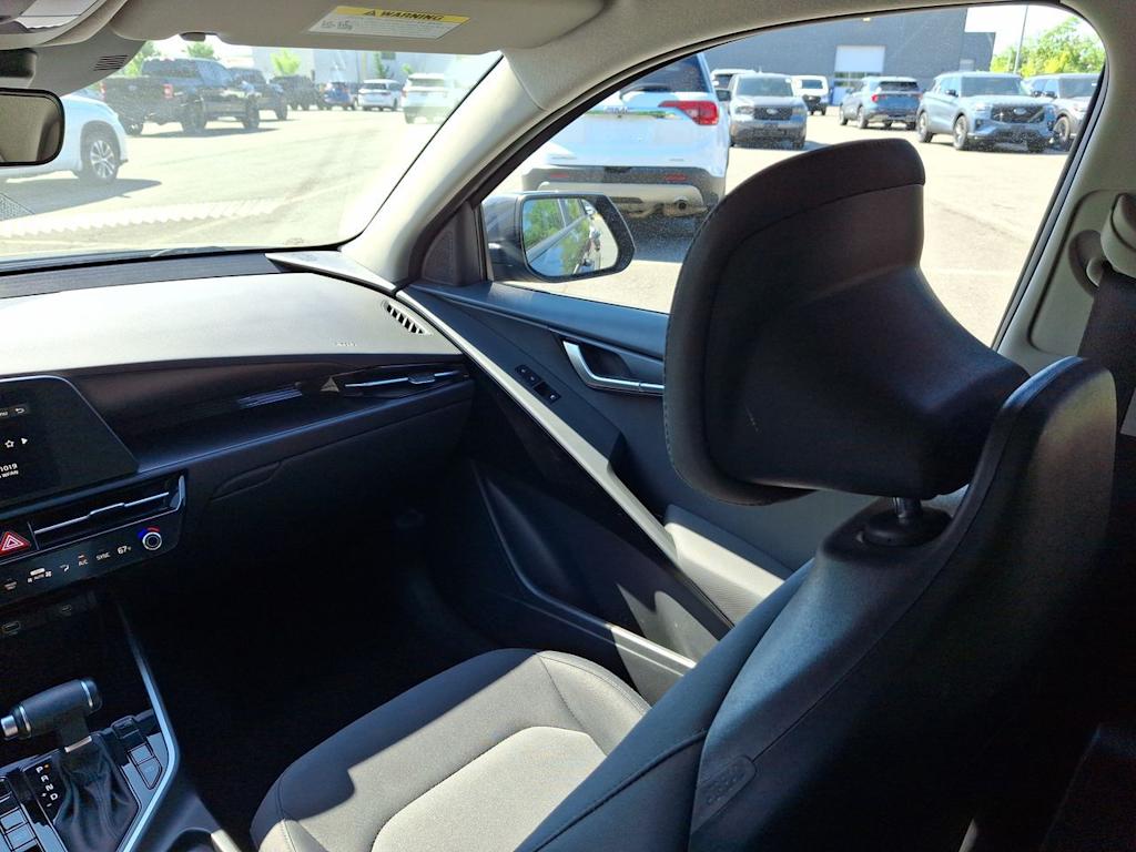 Thumbnail: 2026 Kia Niro - 22