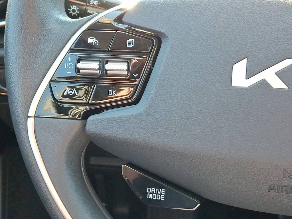 Thumbnail: 2026 Kia Niro - 26