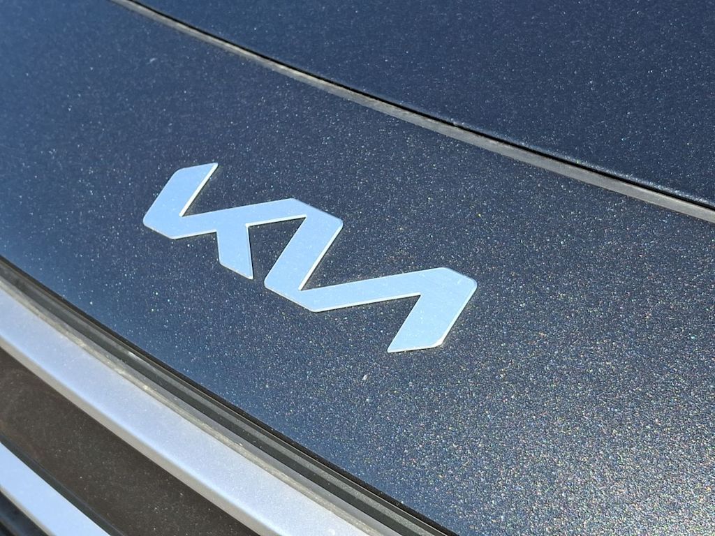 Thumbnail: 2026 Kia Niro - 5