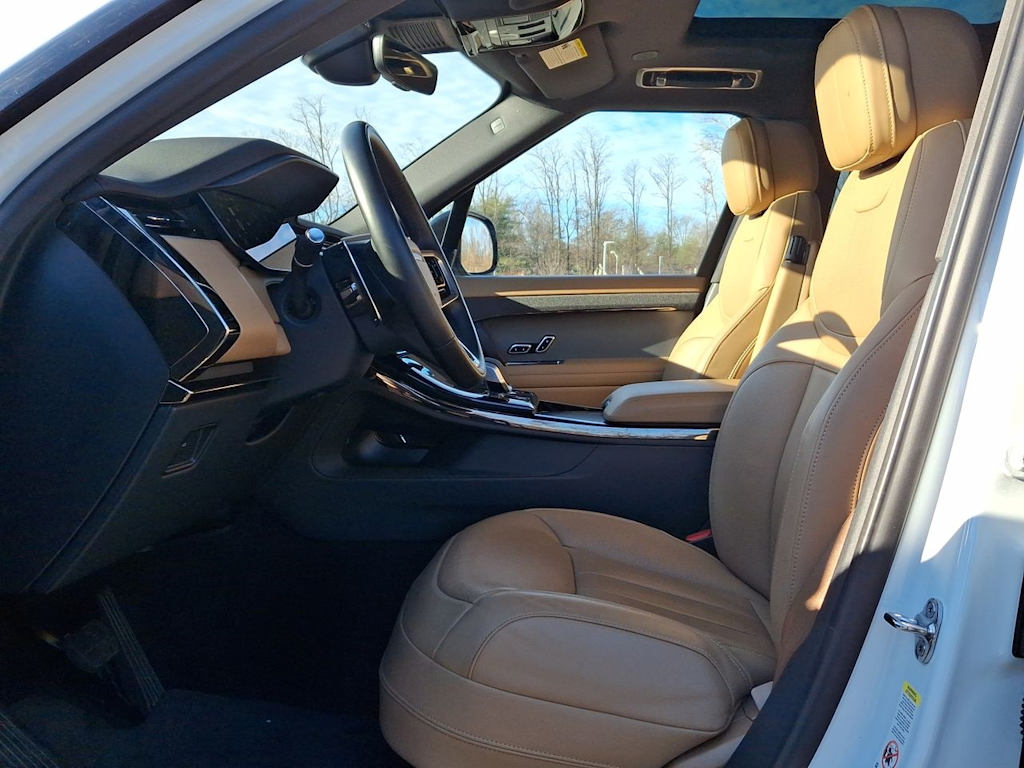 Thumbnail: 2025 Land Rover Range Rover Sport - 9