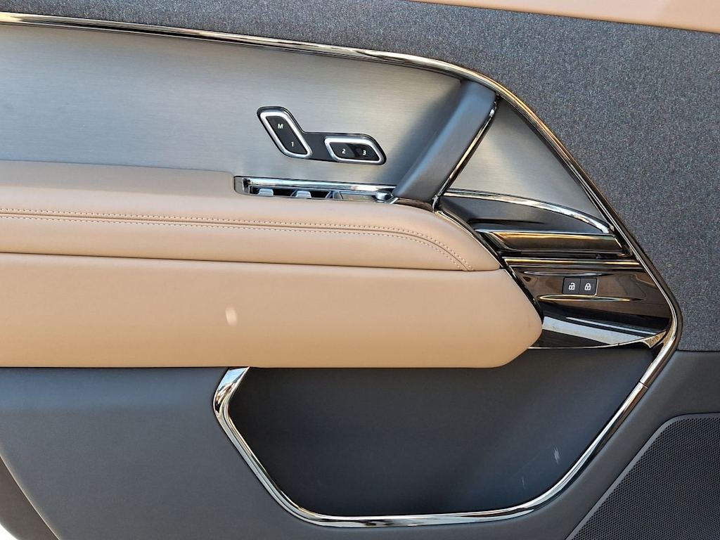 Thumbnail: 2025 Land Rover Range Rover Sport - 23