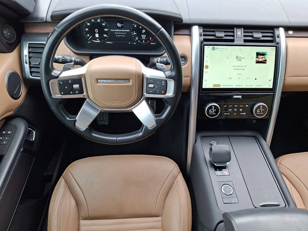 Thumbnail: 2023 Land Rover Discovery - 11