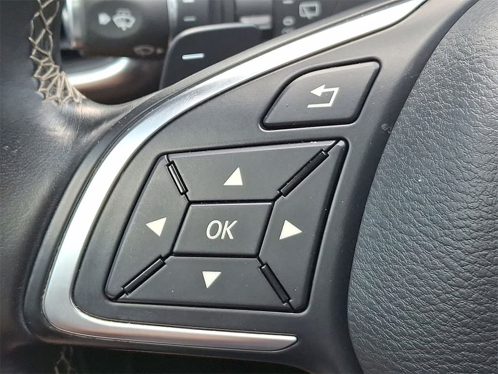 Thumbnail: 2018 INFINITI QX30 - 20
