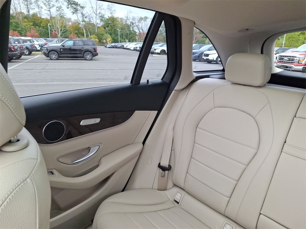 Thumbnail: 2022 Mercedes-Benz GLC - 8