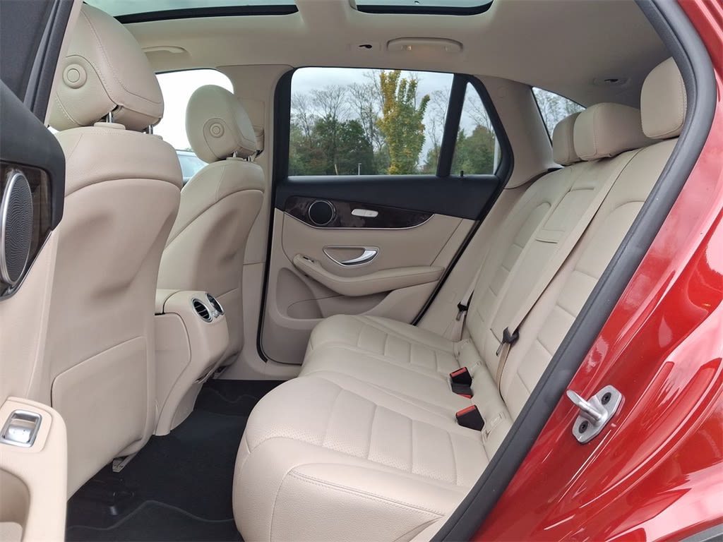 Thumbnail: 2022 Mercedes-Benz GLC - 27