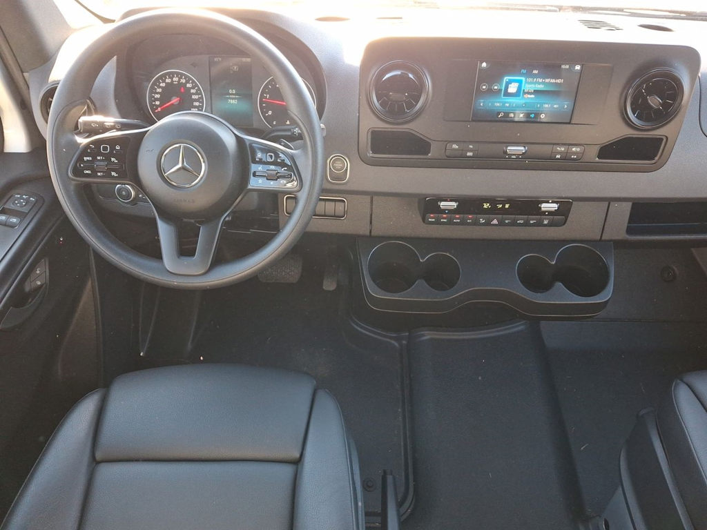 Thumbnail: 2024 Mercedes-Benz Sprinter - 11